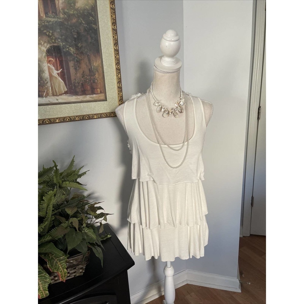 B’leev Womens White Sleeveless Round Neck Layered Ruffle Blouse Top Size Medium - Picture 2 of 8